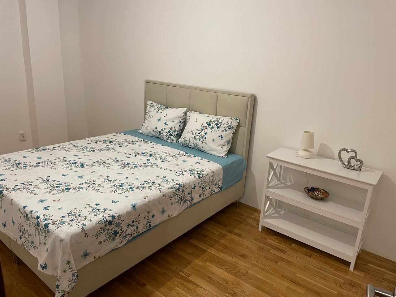 Dvosoban stan 113 m² sa terasom i parkingom, Petrovac – Izdavanje na duži period - Amfora Real Estate