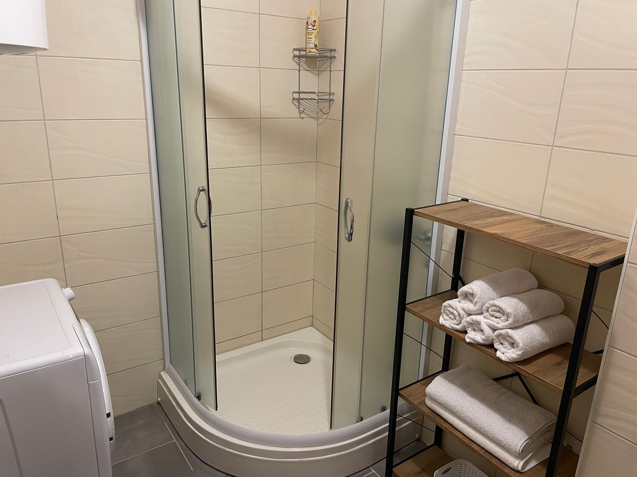 Dvosoban stan 113 m² sa terasom i parkingom, Petrovac – Izdavanje na duži period - Amfora Real Estate