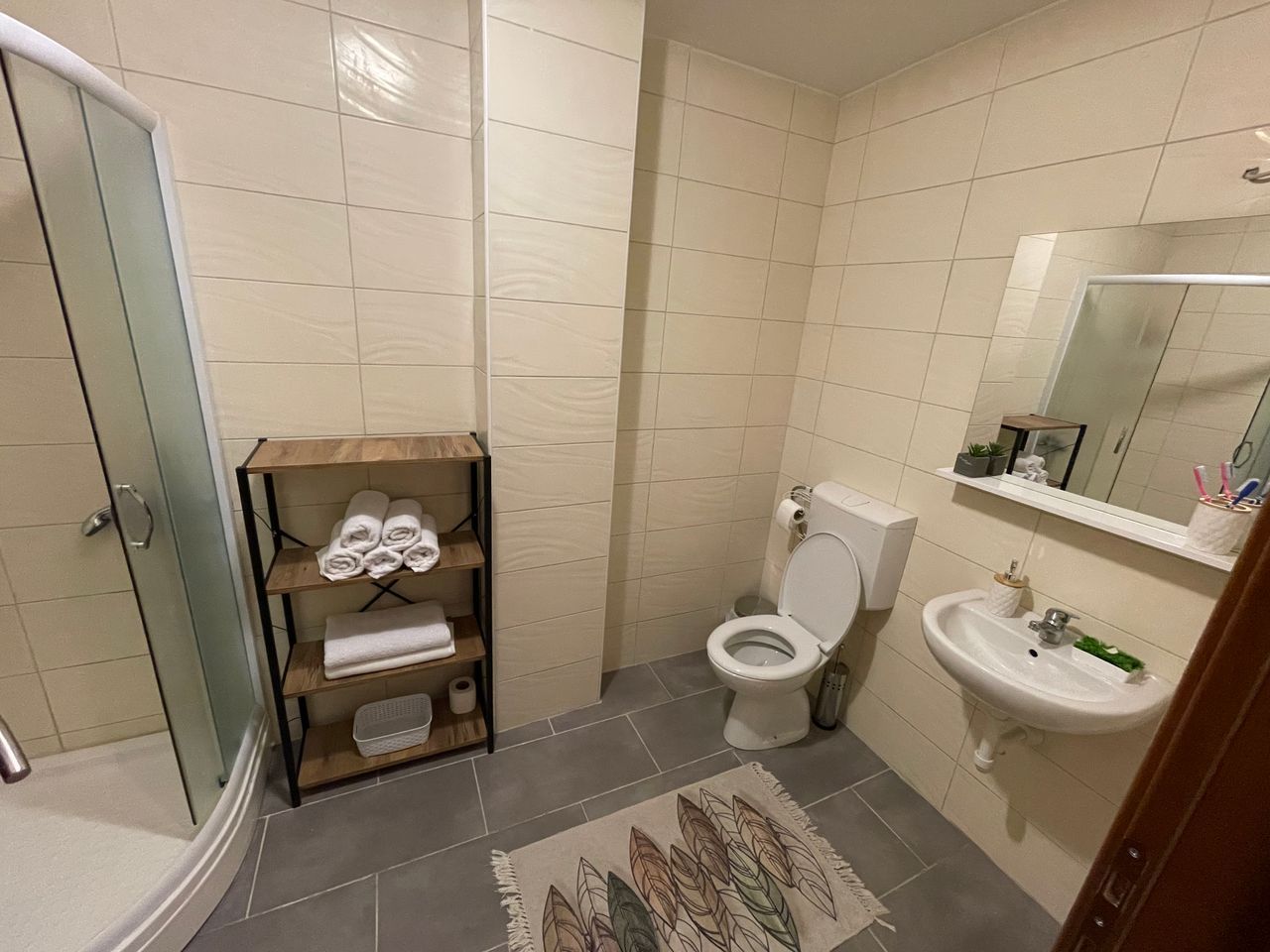 Dvosoban stan 113 m² sa terasom i parkingom, Petrovac – Izdavanje na duži period - Amfora Real Estate