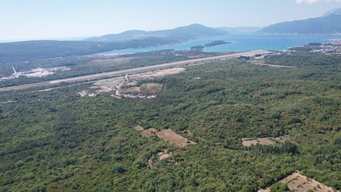 Urbanizovano zemljište 7.700 m² sa mogućnošću gradnje 4.652 m² – Kavač, Kotor - Amfora Real Estate