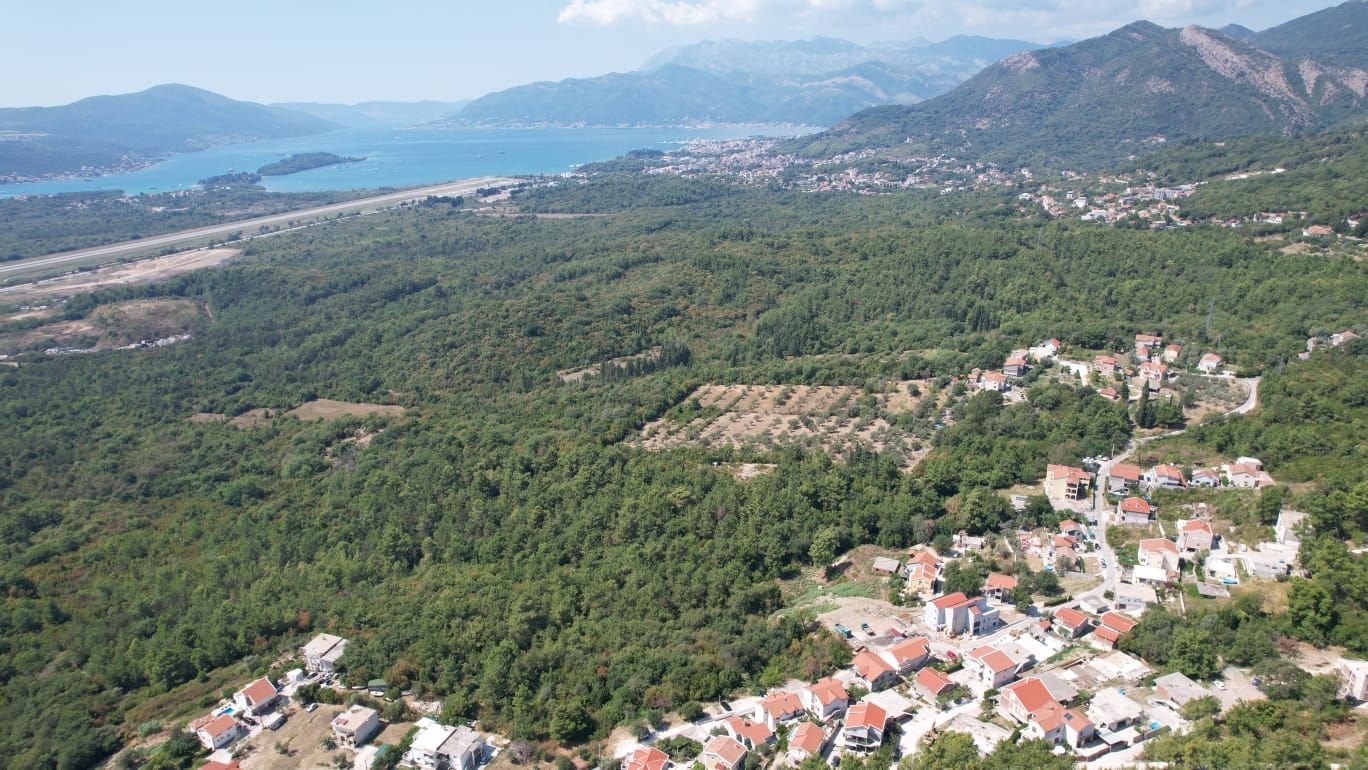 Urbanizovano zemljište 7.700 m² sa mogućnošću gradnje 4.652 m² – Kavač, Kotor - Amfora Real Estate