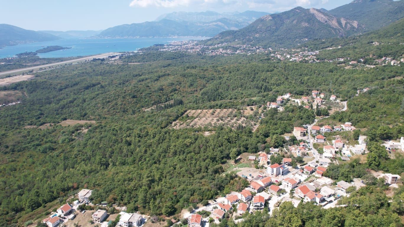 Urbanizovano zemljište 7.700 m² sa mogućnošću gradnje 4.652 m² – Kavač, Kotor - Amfora Real Estate