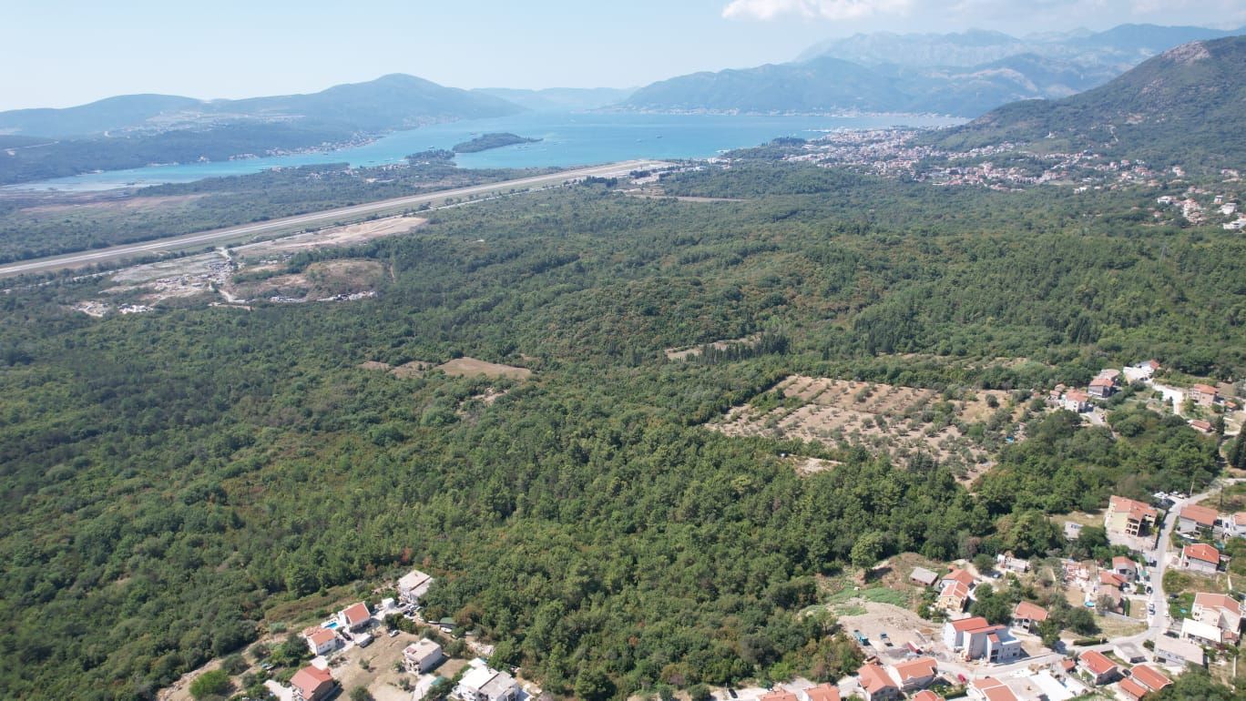 Urbanizovano zemljište 7.700 m² sa mogućnošću gradnje 4.652 m² – Kavač, Kotor - Amfora Real Estate
