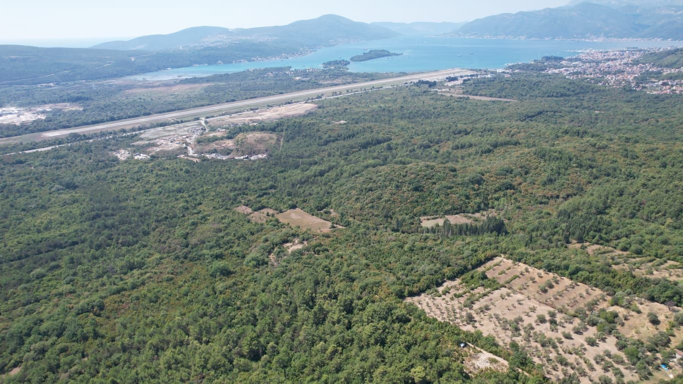 Urbanizovano zemljište 7.700 m² sa mogućnošću gradnje 4.652 m² – Kavač, Kotor - Amfora Real Estate