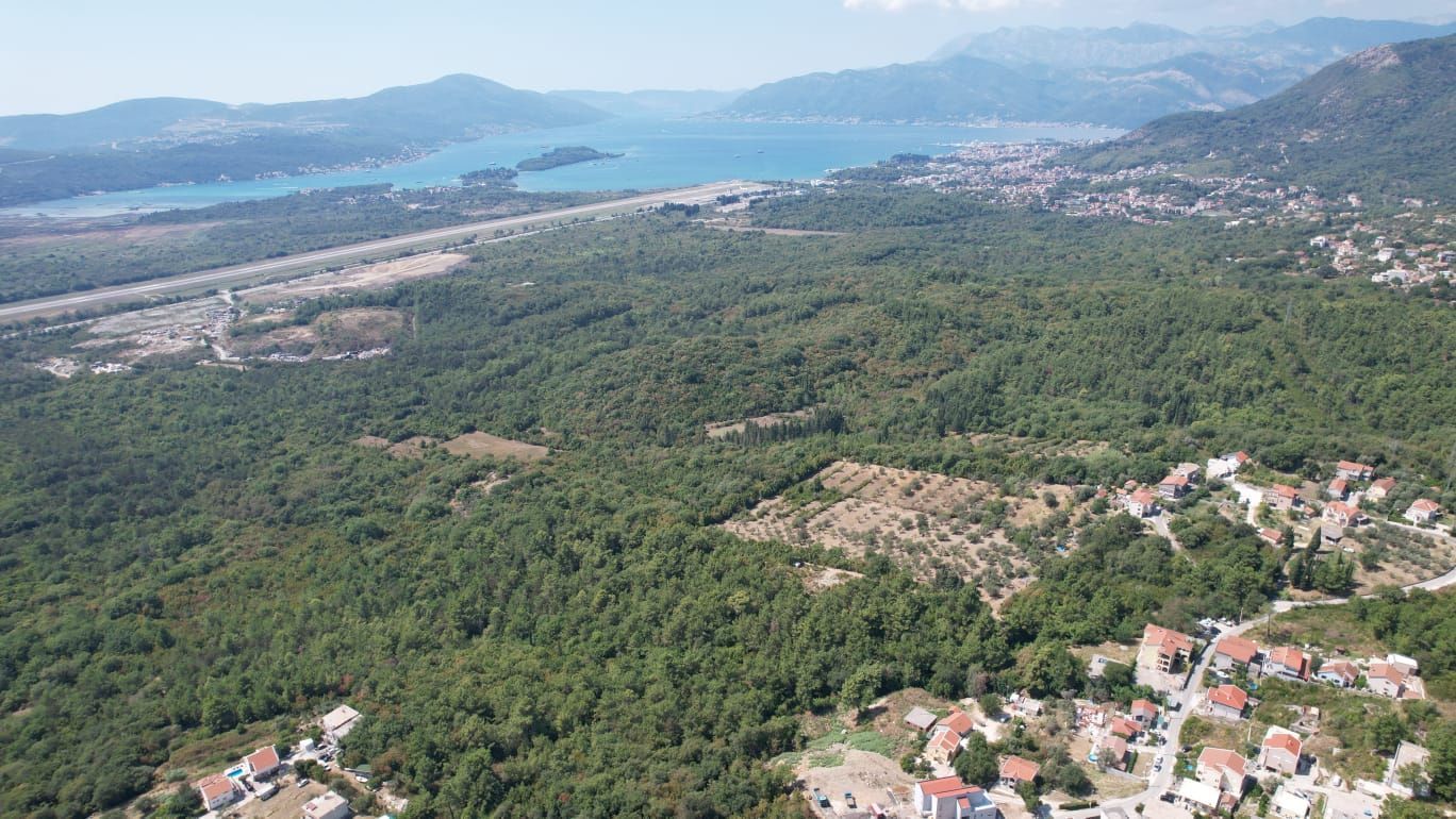 Urbanizovano zemljište 7.700 m² sa mogućnošću gradnje 4.652 m² – Kavač, Kotor - Amfora Real Estate