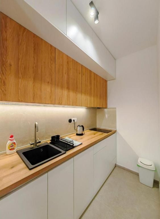 Jednosoban stan 45m2 u centru Budve (Na duzi period) - Amfora Real Estate