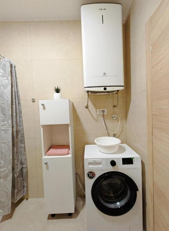 Jednosoban stan 45m2 u centru Budve (Na duzi period) - Amfora Real Estate