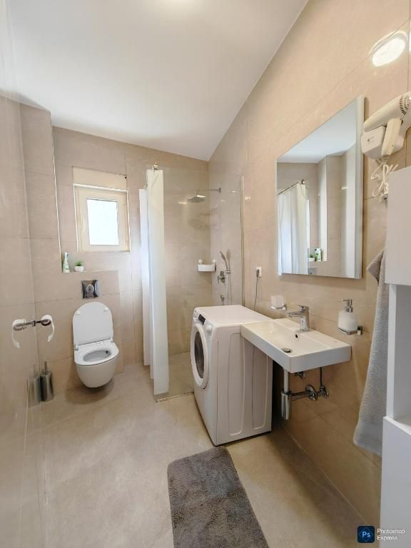 Jednosoban stan 43m2 u centru Budve (Na duzi period) - Amfora Real Estate