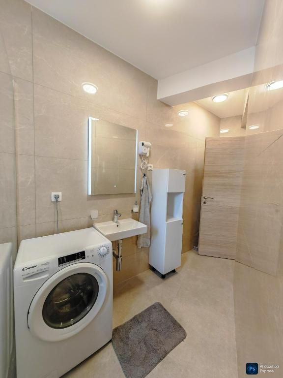 Jednosoban stan 43m2 u centru Budve (Na duzi period) - Amfora Real Estate