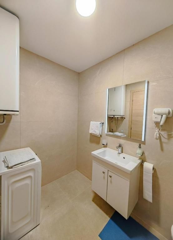 Jednosoban stan 45m2 u centru Budve (Na duzi period) - Amfora Real Estate