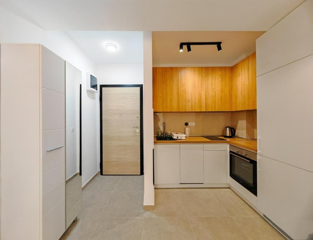 Jednosoban stan 45m2 u centru Budve (Na duzi period) - Amfora Real Estate