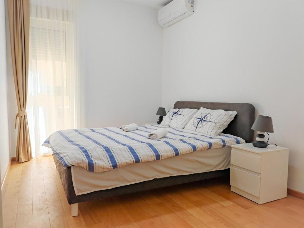 Jednosoban stan 45m2 u centru Budve (Na duzi period) - Amfora Real Estate