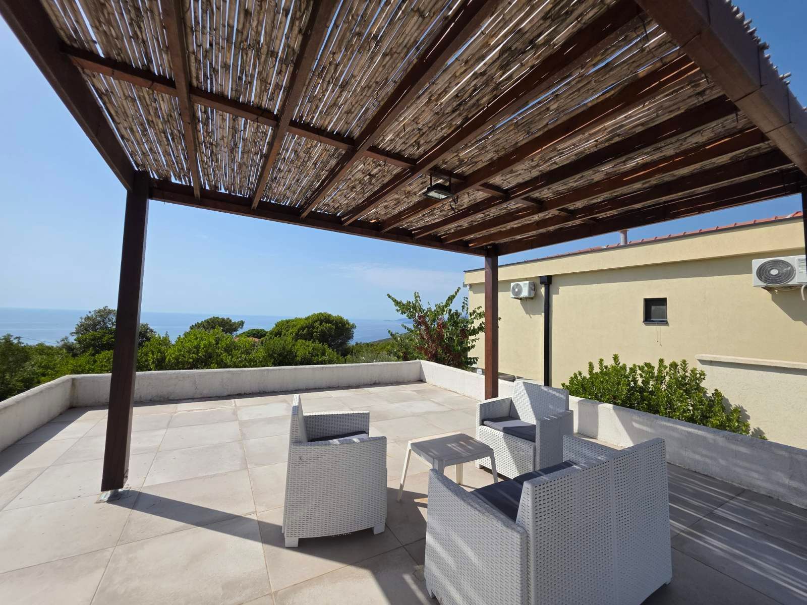 Kuća sa placem 450m² i pogledom na more – Zagora, Kotor - Amfora Real Estate