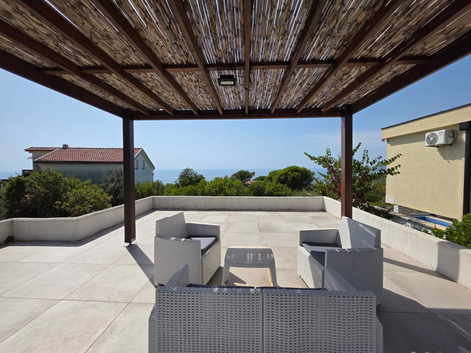 Kuća sa placem 450m² i pogledom na more – Zagora, Kotor - Amfora Real Estate