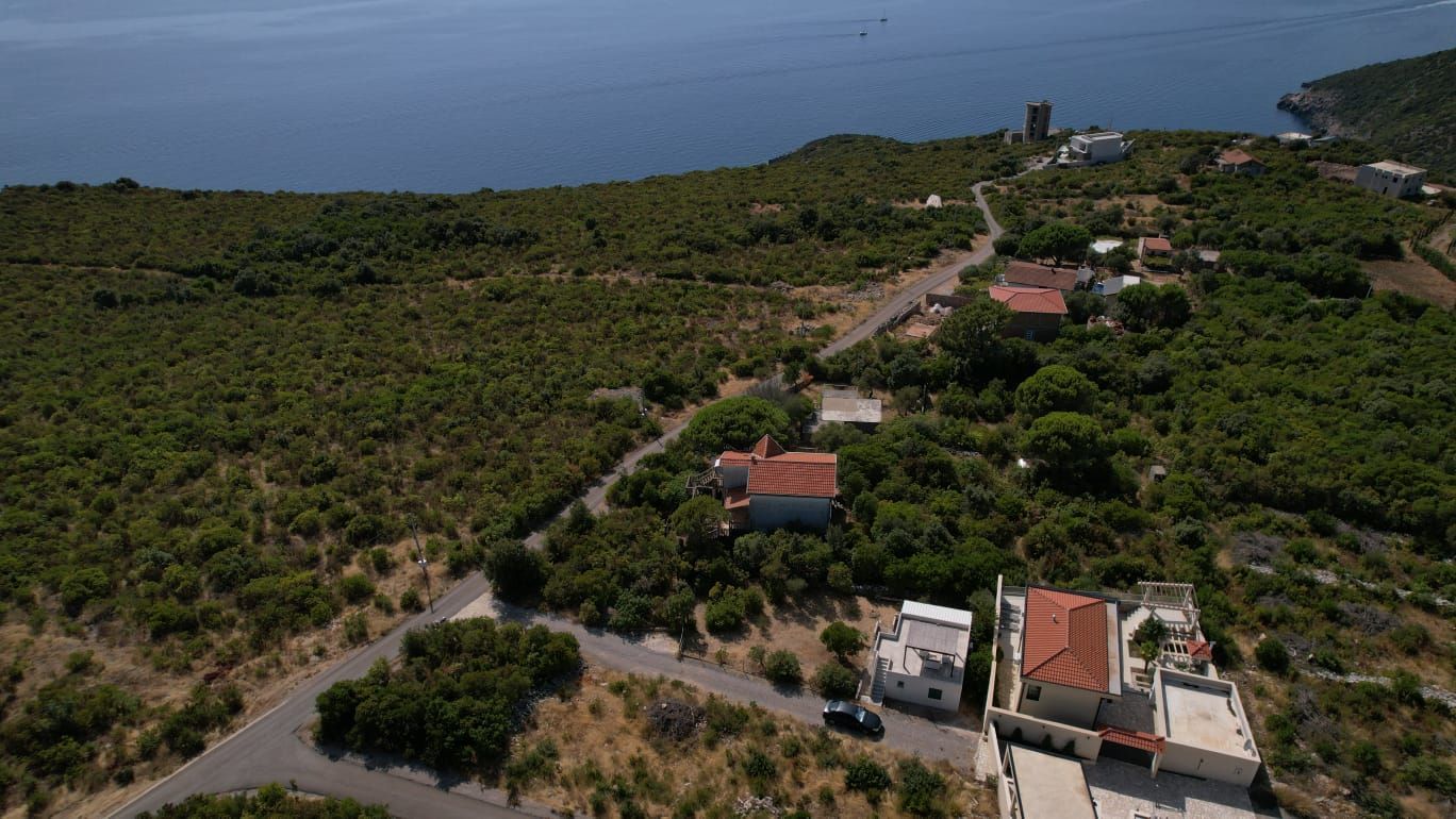 Kuća sa placem 450m² i pogledom na more – Zagora, Kotor - Amfora Real Estate