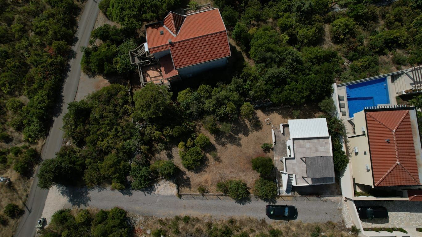 Kuća sa placem 450m² i pogledom na more – Zagora, Kotor - Amfora Real Estate