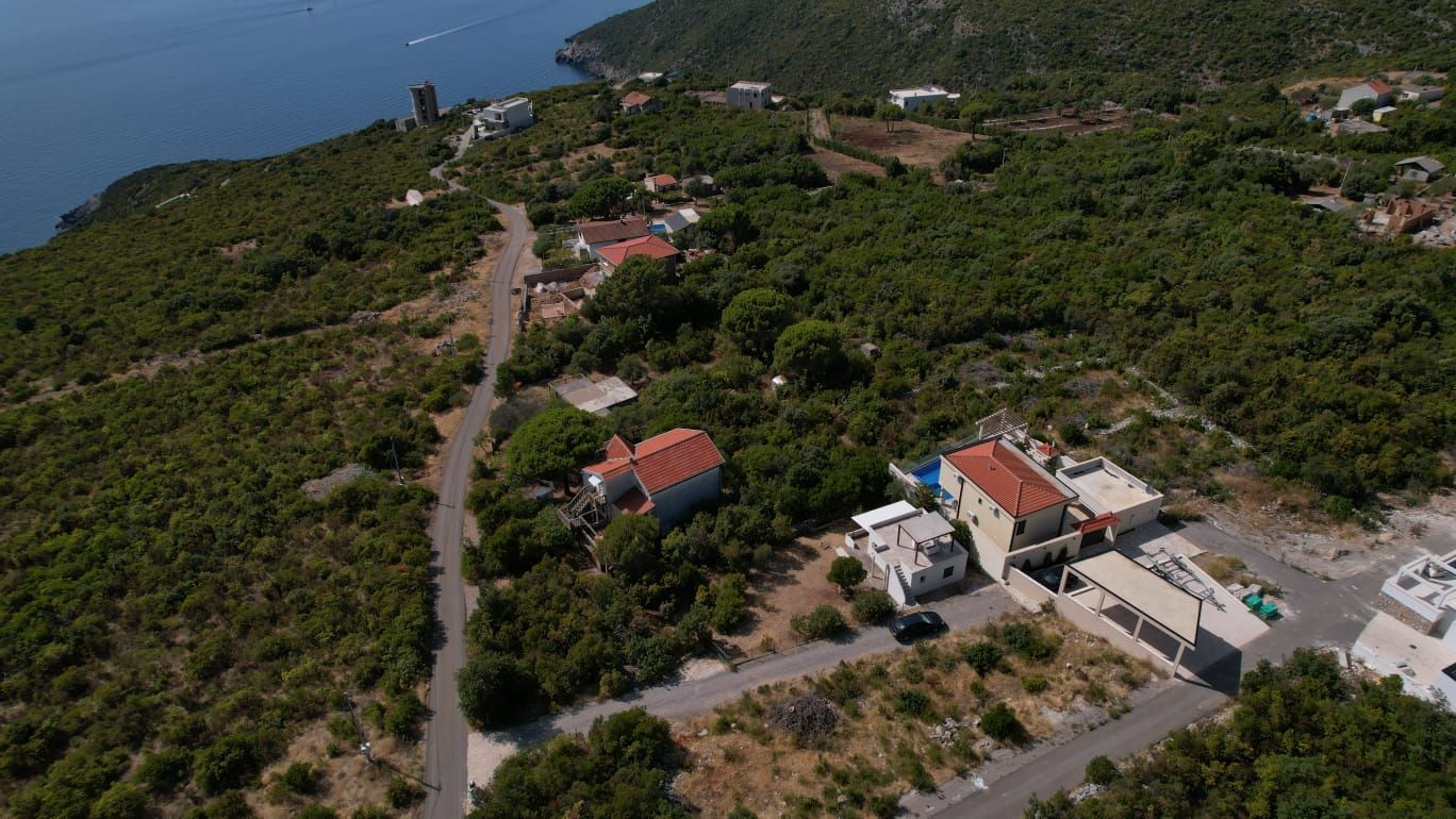 Kuća sa placem 450m² i pogledom na more – Zagora, Kotor - Amfora Real Estate