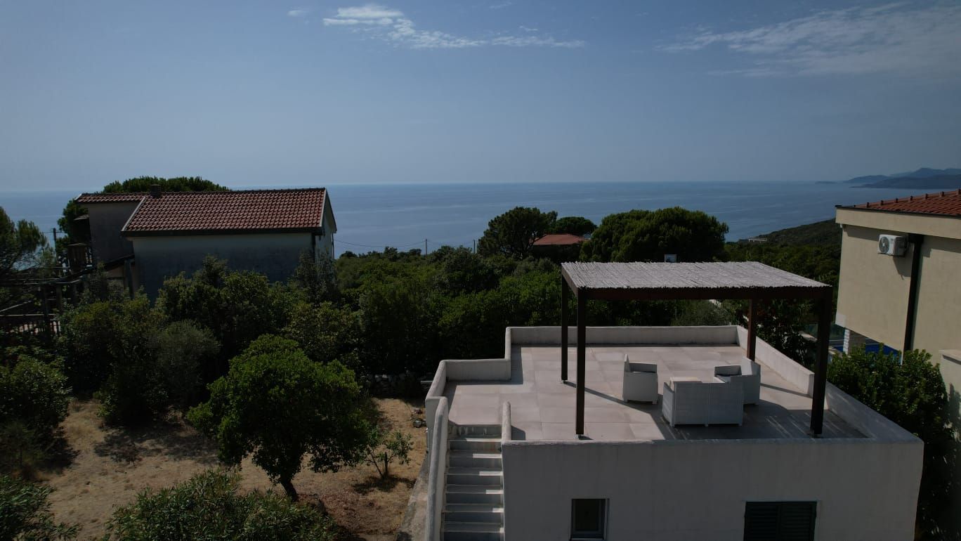 Kuća sa placem 450m² i pogledom na more – Zagora, Kotor - Amfora Real Estate