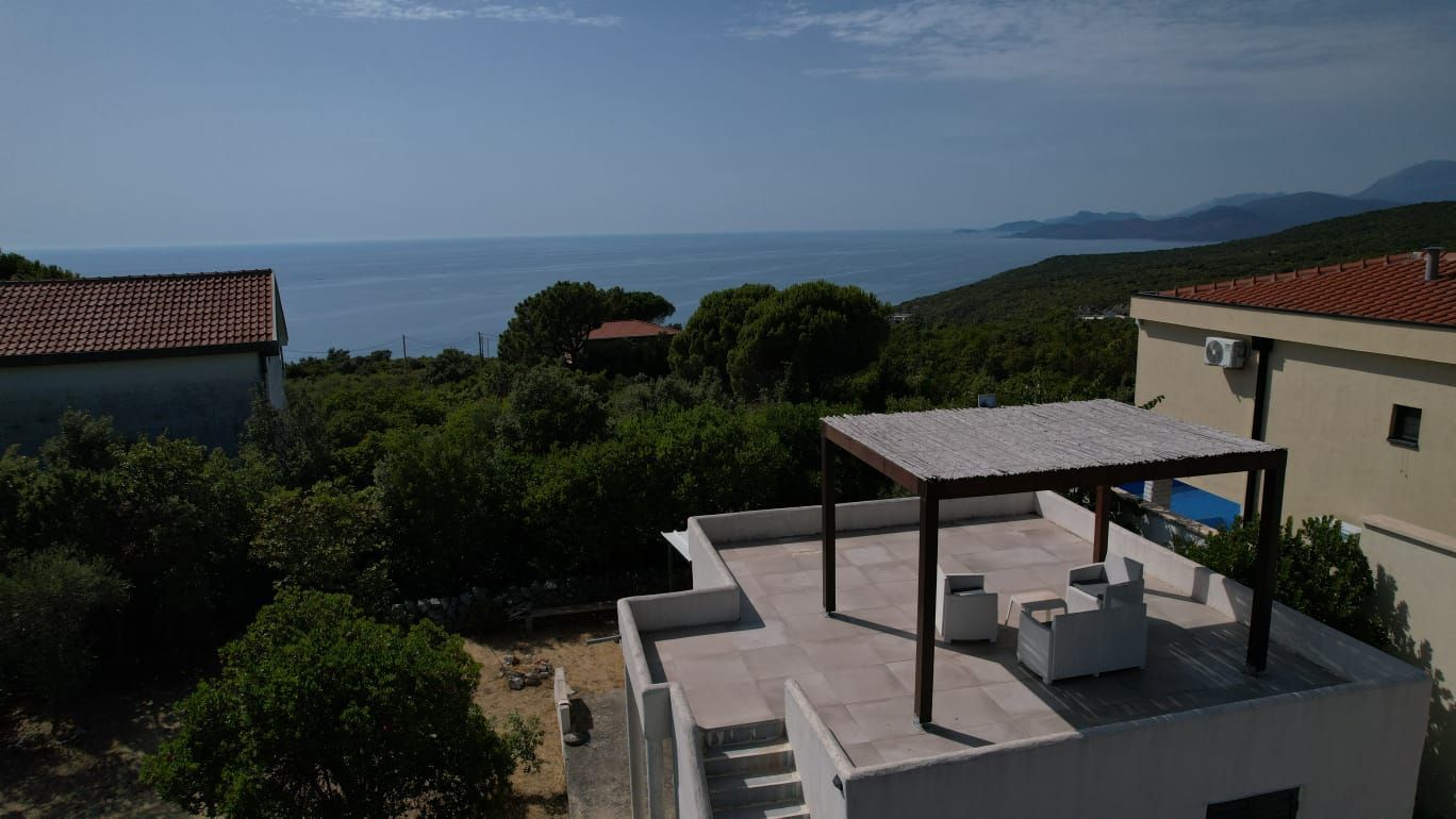Kuća sa placem 450m² i pogledom na more – Zagora, Kotor - Amfora Real Estate