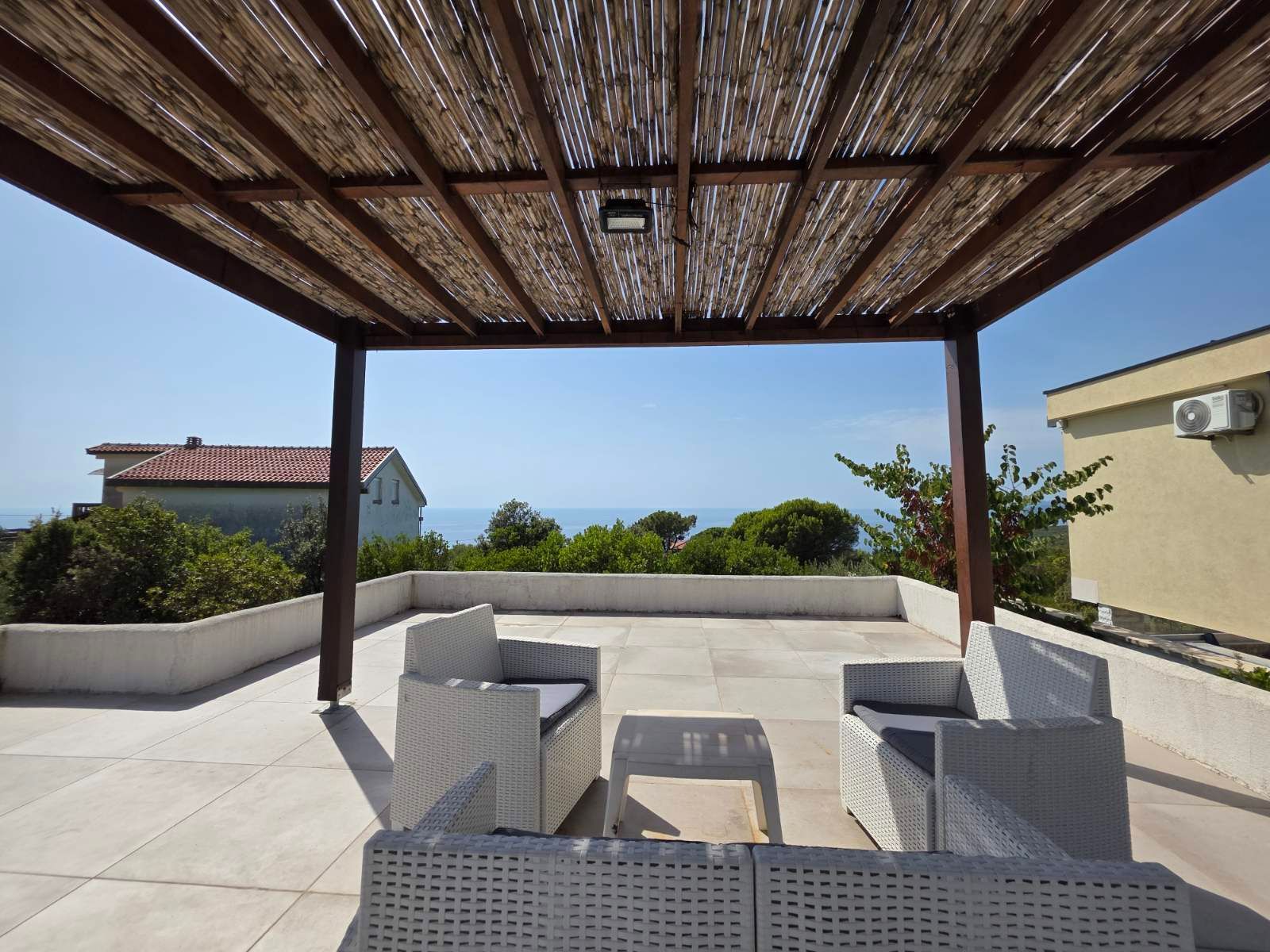 Kuća sa placem 450m² i pogledom na more – Zagora, Kotor - Amfora Real Estate