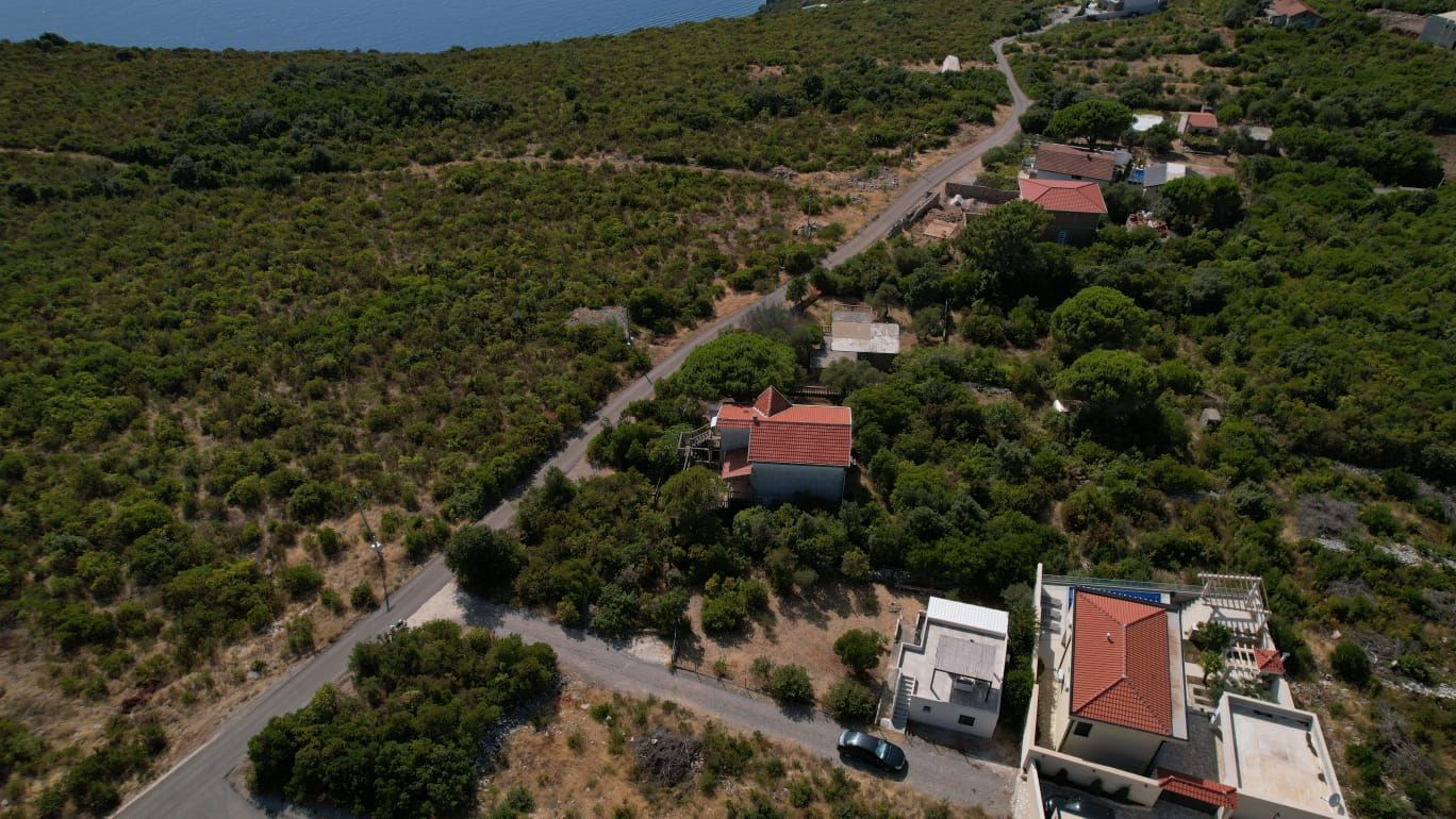 Kuća sa placem 450m² i pogledom na more – Zagora, Kotor - Amfora Real Estate