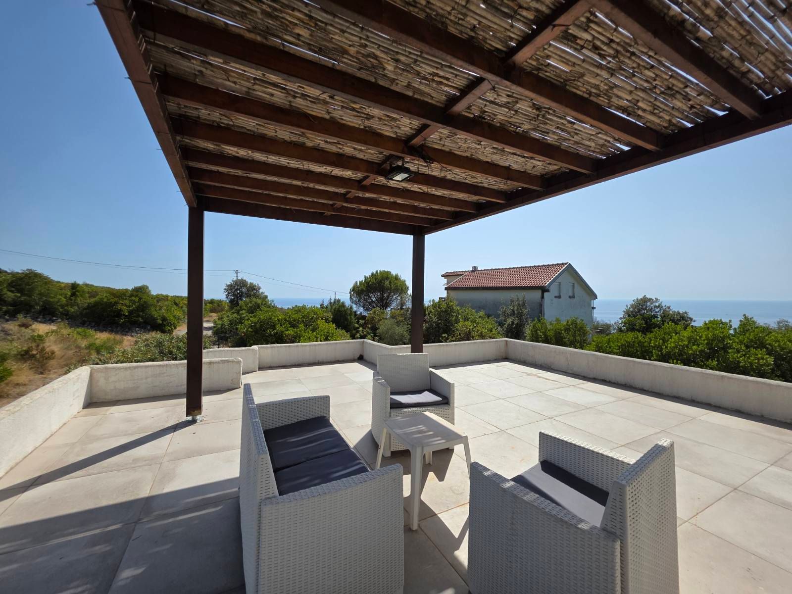 Kuća sa placem 450m² i pogledom na more – Zagora, Kotor - Amfora Real Estate