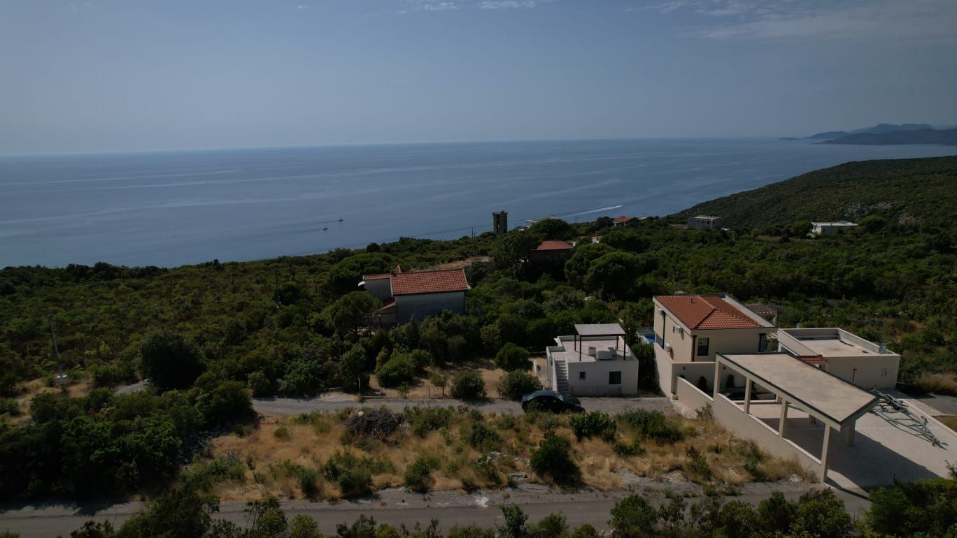 Kuća sa placem 450m² i pogledom na more – Zagora, Kotor - Amfora Real Estate