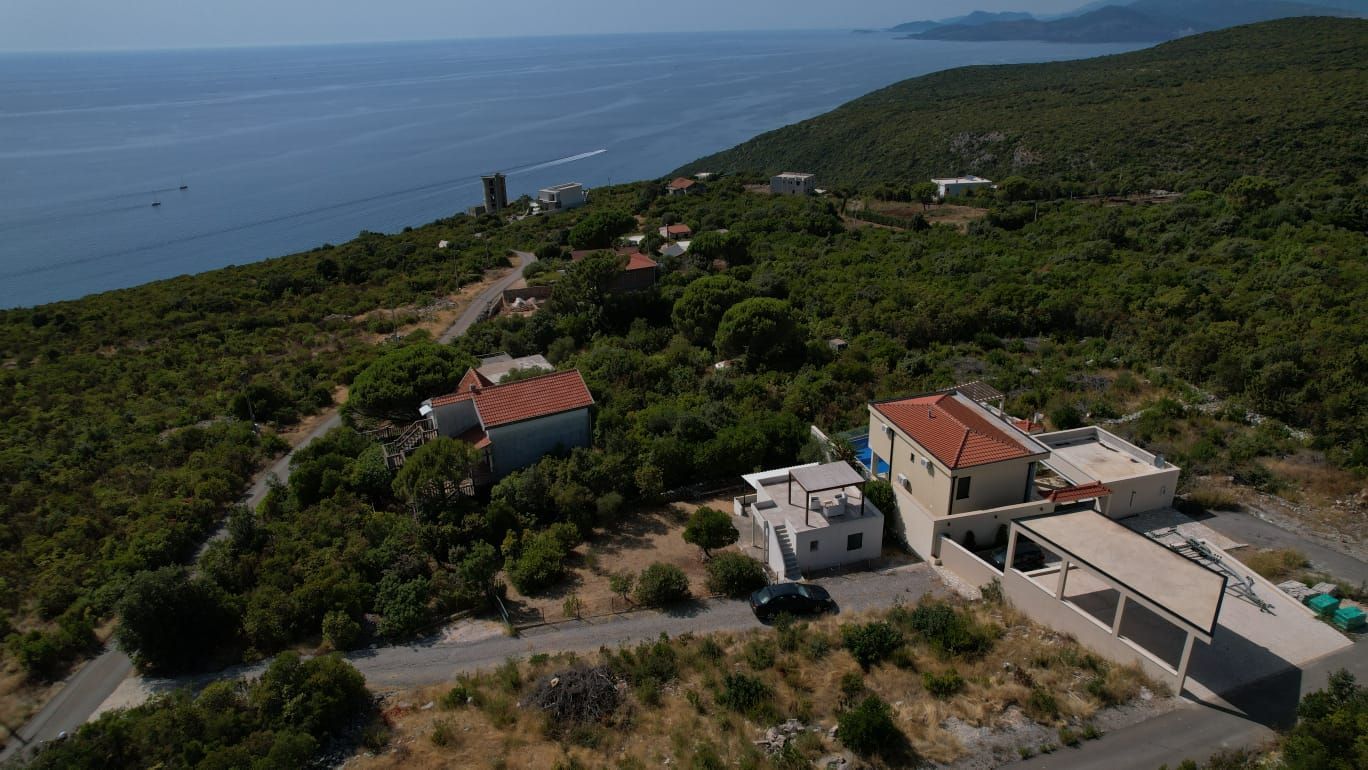 Kuća sa placem 450m² i pogledom na more – Zagora, Kotor - Amfora Real Estate