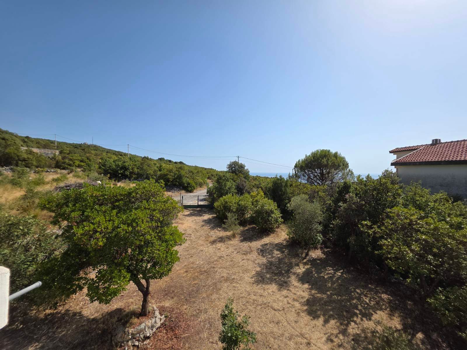 Kuća sa placem 450m² i pogledom na more – Zagora, Kotor - Amfora Real Estate