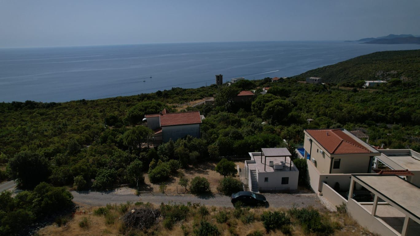 Kuća sa placem 450m² i pogledom na more – Zagora, Kotor - Amfora Real Estate