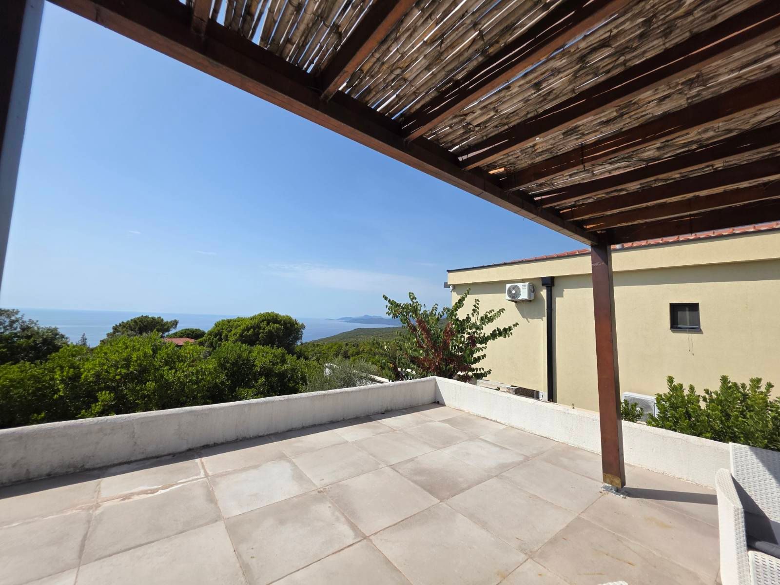 Kuća sa placem 450m² i pogledom na more – Zagora, Kotor - Amfora Real Estate