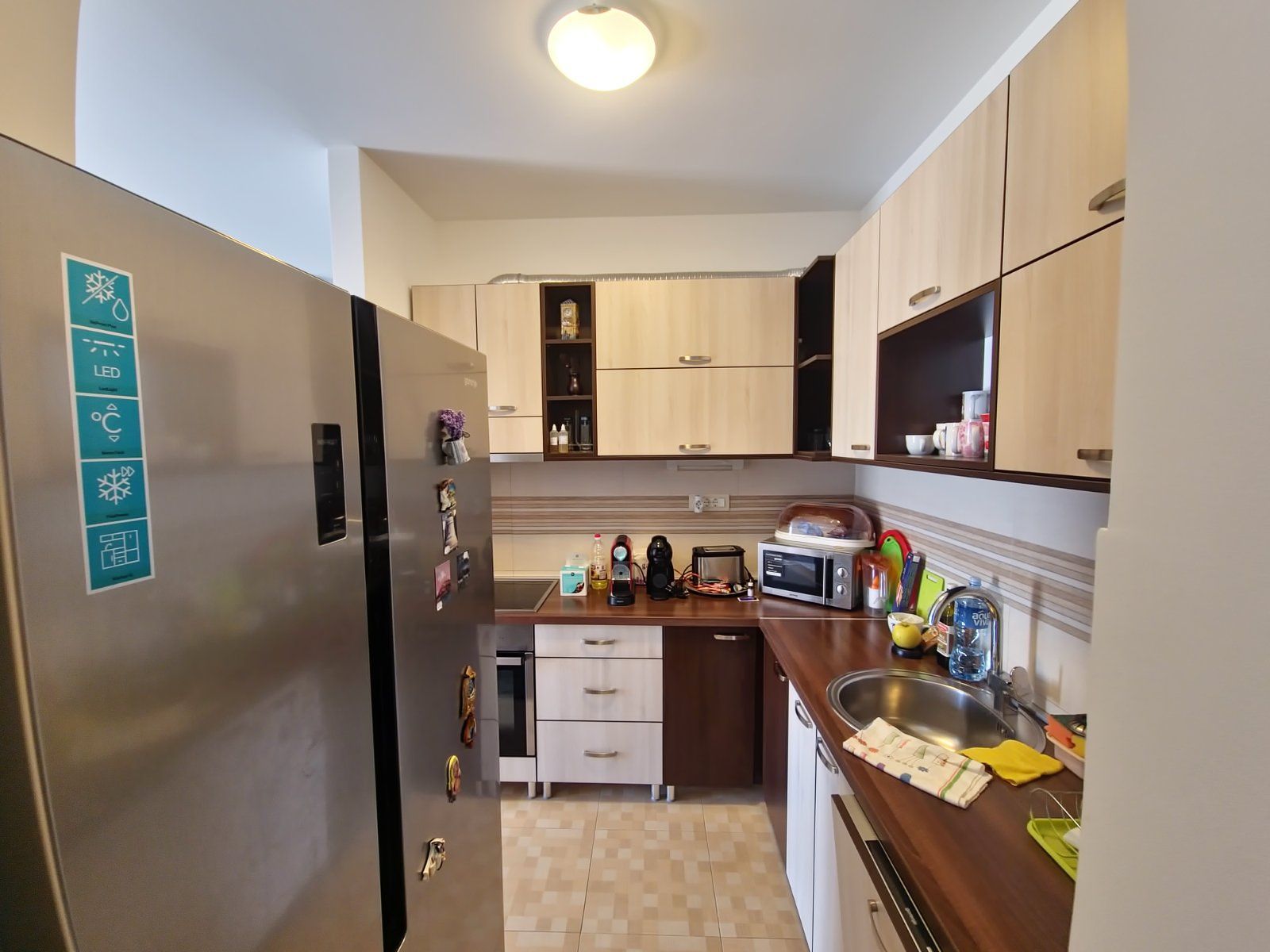 TROSOBAN STAN 89M2 SA POGLEDOM NA MORE U CENTRU BUDVE,GOSPOSTINA (IZDAVANJE NA DUZI PERIOD) - Amfora Real Estate