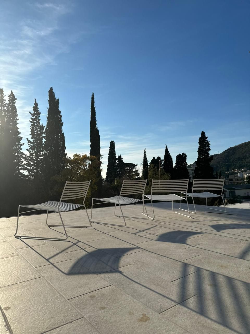 Prodaja dvosobnog luksuzno opremljenog stana 60 m² + 25 m² terasa u kompleksu sa bazenom – Petrovac, Budva - Amfora Real Estate