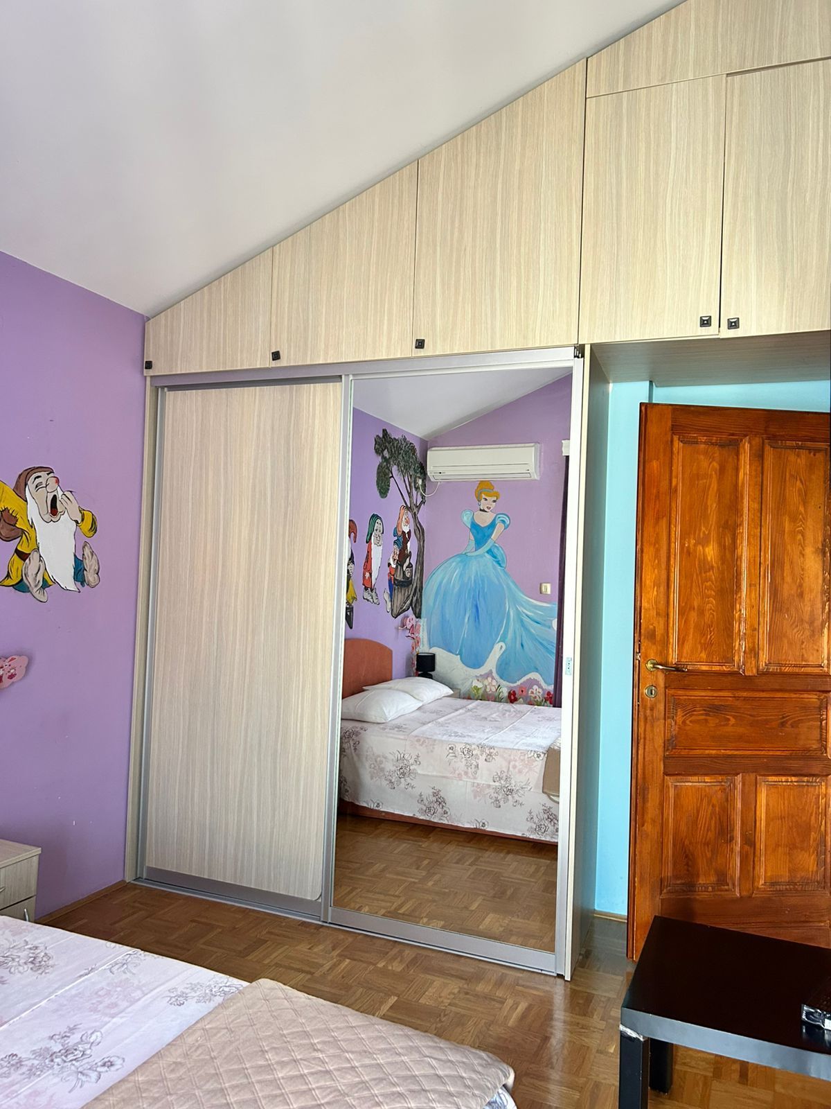 Moderno opremljen dvosoban stan 120m², 100m od mora – Tivat (izdavanje na duži period)“ - Amfora Real Estate