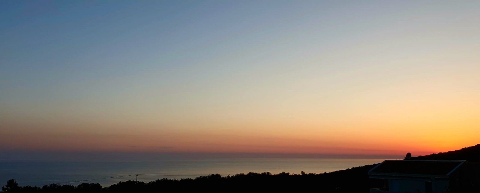 Izdavanje prostrane i renovirane kuće sa panoramskim pogledom na more – Krimovica, Kotor (NA DUŽI PERIOD) - Amfora Real Estate