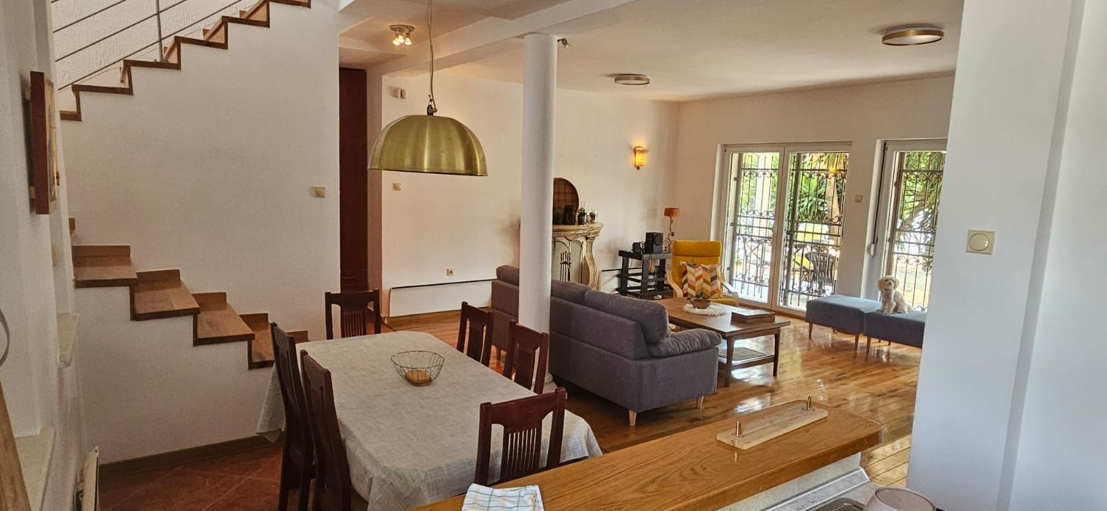 Izdavanje prostrane i renovirane kuće sa panoramskim pogledom na more – Krimovica, Kotor (NA DUŽI PERIOD) - Amfora Real Estate