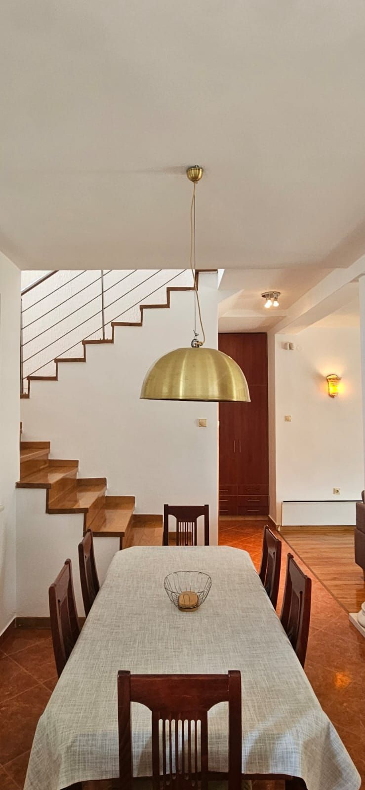 Izdavanje prostrane i renovirane kuće sa panoramskim pogledom na more – Krimovica, Kotor (NA DUŽI PERIOD) - Amfora Real Estate