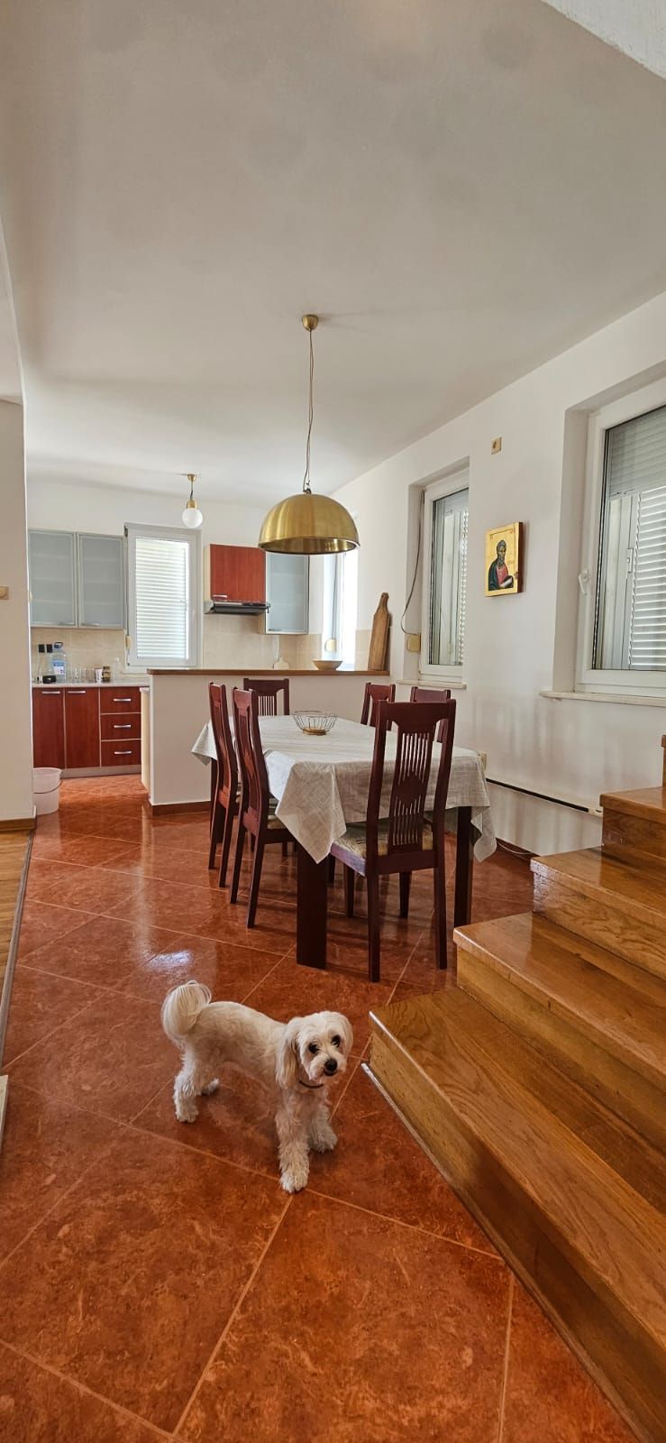 Izdavanje prostrane i renovirane kuće sa panoramskim pogledom na more – Krimovica, Kotor (NA DUŽI PERIOD) - Amfora Real Estate