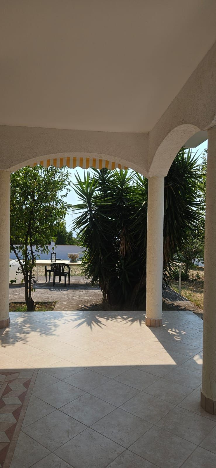 Izdavanje prostrane i renovirane kuće sa panoramskim pogledom na more – Krimovica, Kotor (NA DUŽI PERIOD) - Amfora Real Estate