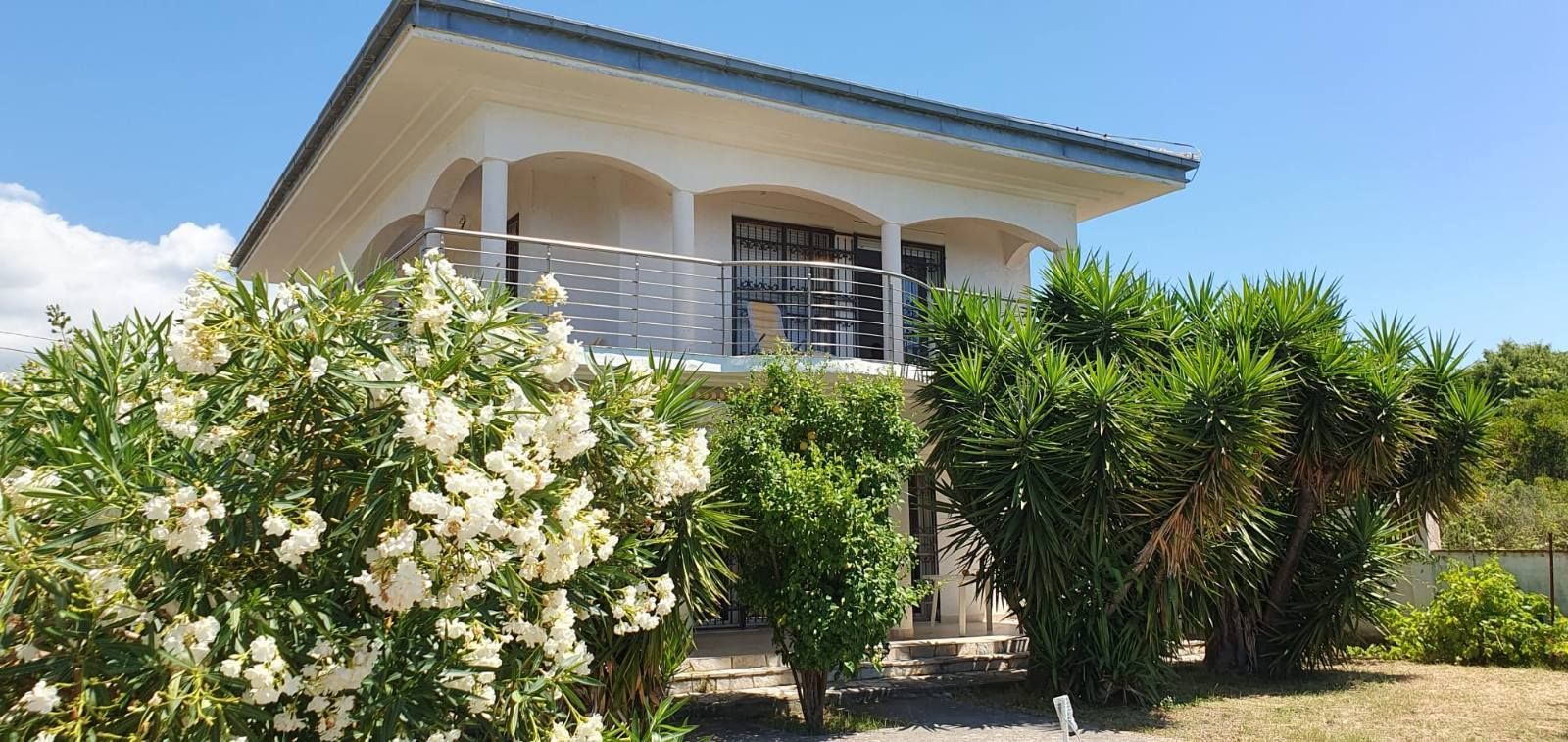 Izdavanje prostrane i renovirane kuće sa panoramskim pogledom na more – Krimovica, Kotor (NA DUŽI PERIOD) - Amfora Real Estate