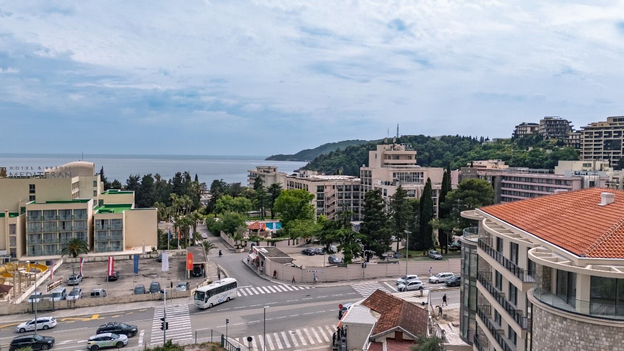 Studio apartman 27.57m² u ekskluzivnom kompleksu u izgradnji, na atraktivnoj lokaciji – Bečići  (Plaćanje na rate) - Amfora Real Estate