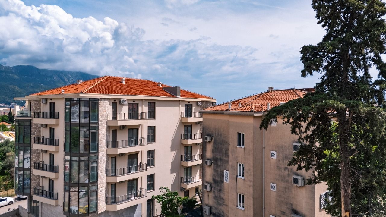 Studio apartman 27.57m² u ekskluzivnom kompleksu u izgradnji, na atraktivnoj lokaciji – Bečići  (Plaćanje na rate) - Amfora Real Estate