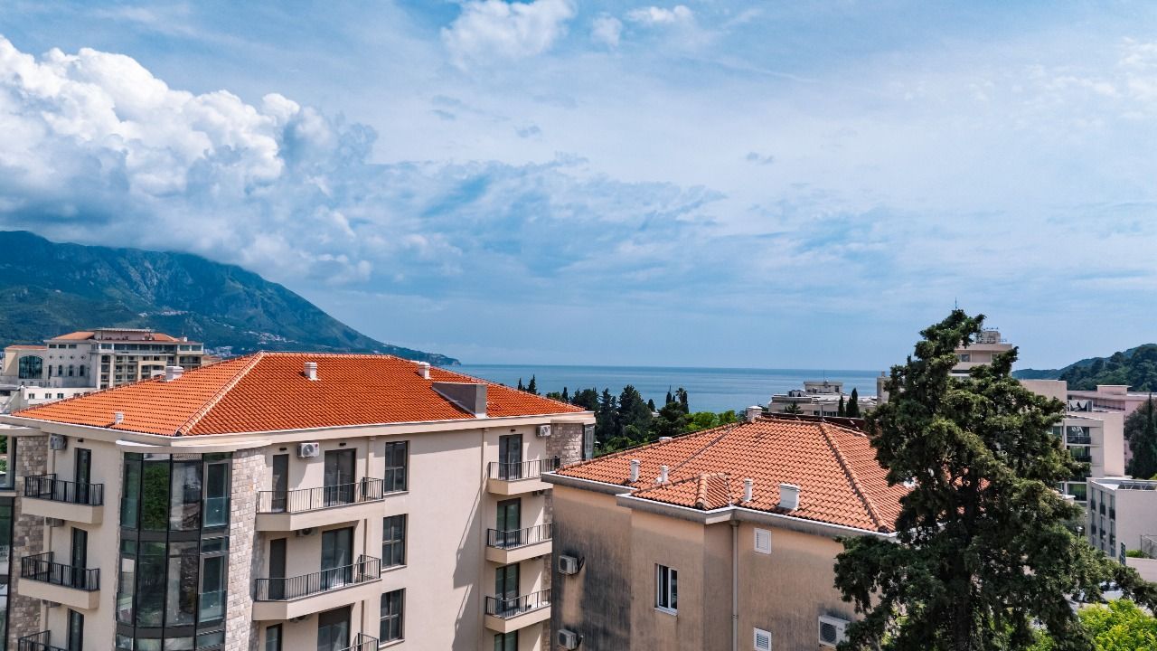 Trosoban stan 134.80m² u ekskluzivnom kompleksu u izgradnji, na atraktivnoj lokaciji – Bečići (Plaćanje na rate) - Amfora Real Estate