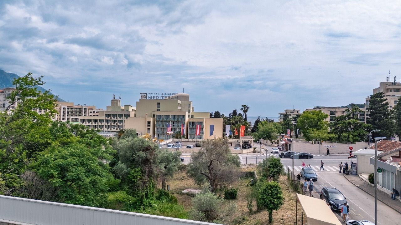 Jednosoban stan 41.66m² u ekskluzivnom kompleksu u izgradnji, na atraktivnoj lokaciji – Bečići  (Plaćanje na rate) - Amfora Real Estate