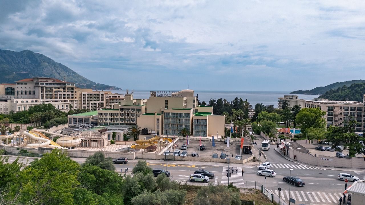 Jednosoban stan 47.68m² u ekskluzivnom kompleksu u izgradnji, na atraktivnoj lokaciji – Bečići  (Plaćanje na rate) - Amfora Real Estate