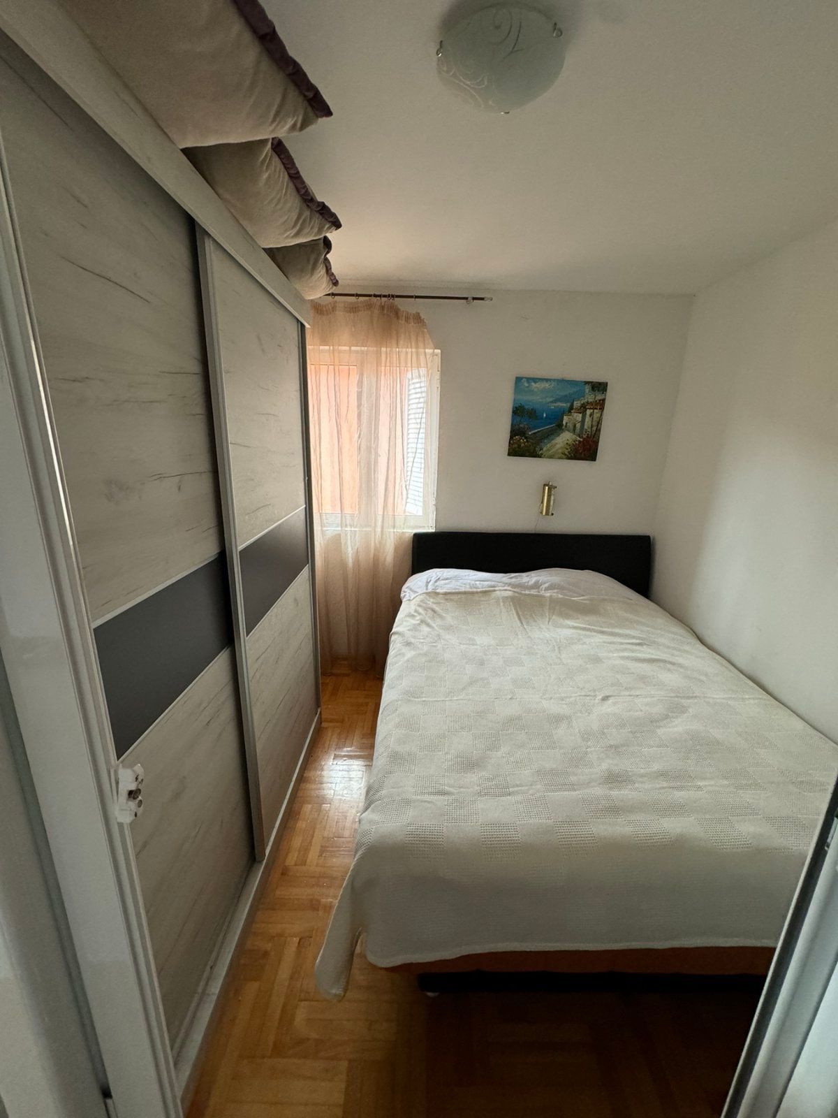 Izdavanje – Jednosoban stan 36 m² sa panoramskim pogledom na more i parkingom, Budva, Gospoština (Na period do 01.06.2026) - Amfora Real Estate