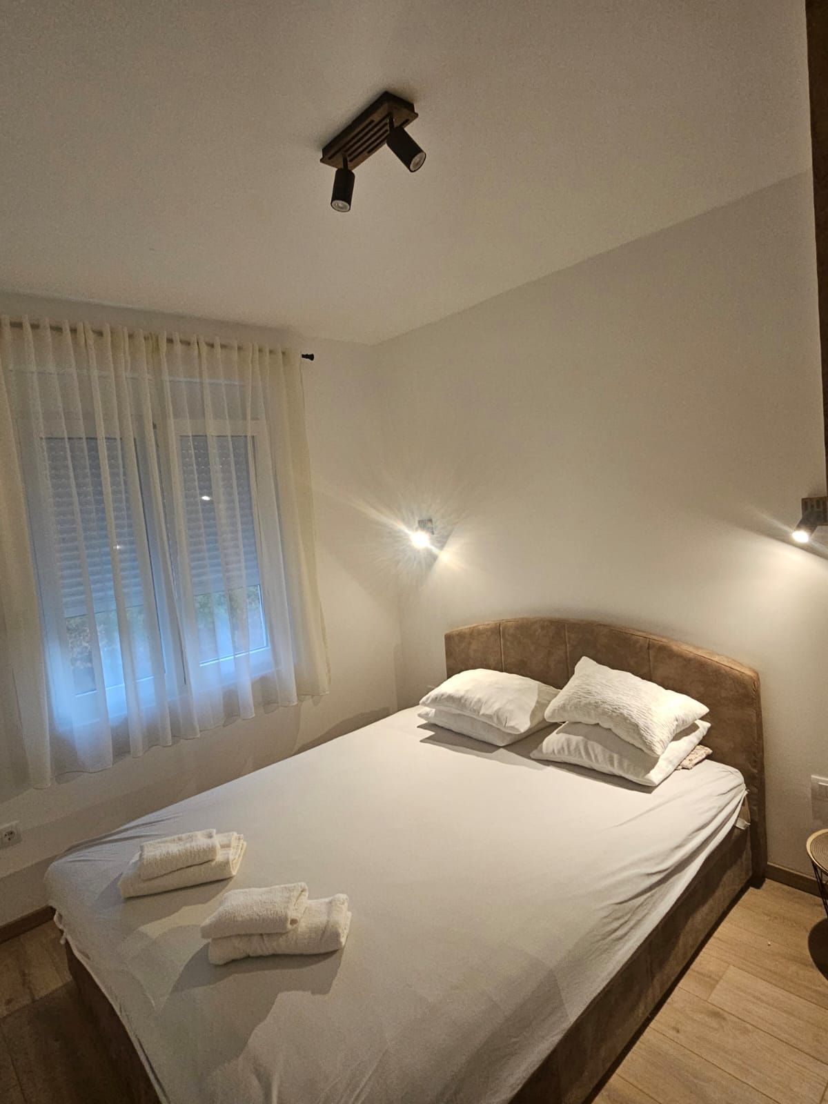 Jednosoban stan sa pogledom na more i parking mestom – Herceg Novi, Đenovići (izdavanje na duzi period) - Amfora Real Estate