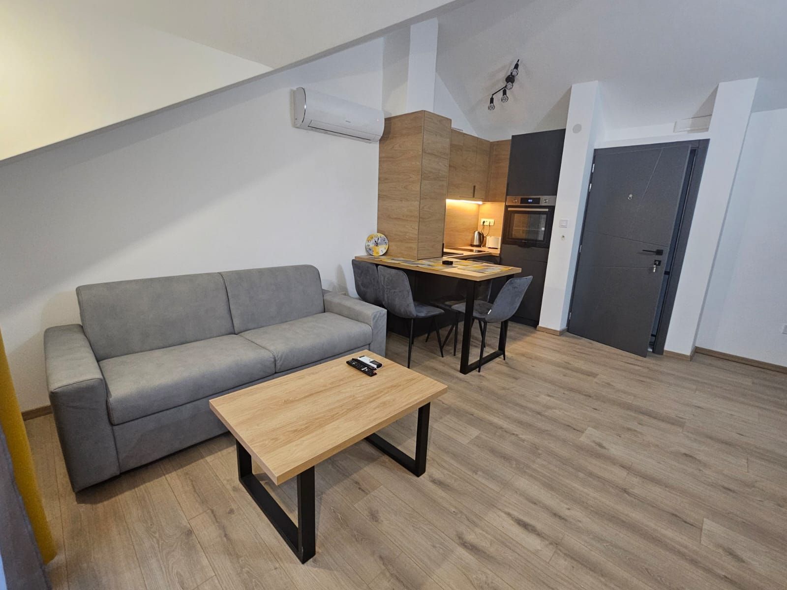 Jednosoban stan sa pogledom na more i parking mestom – Herceg Novi, Đenovići (izdavanje na duzi period) - Amfora Real Estate