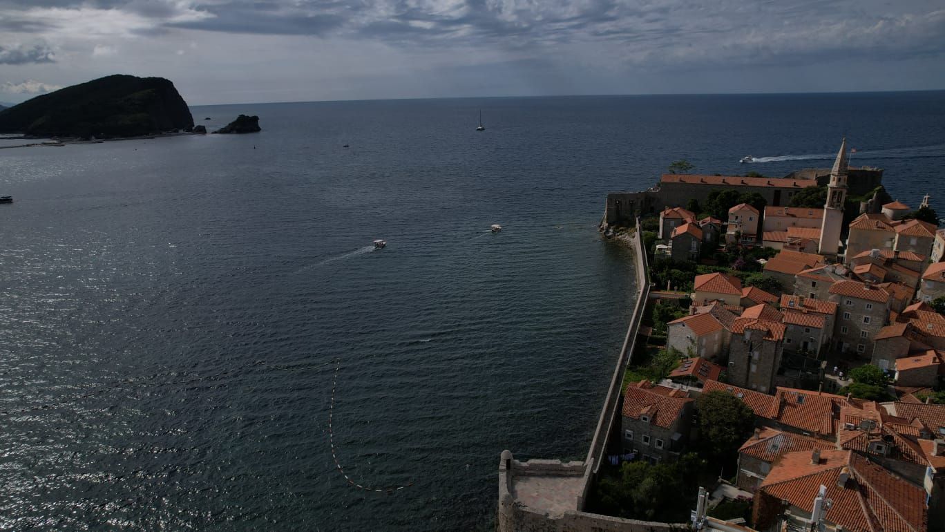 Kamena kuća sa 5 spratova i poslovnim prostorom u srcu Starog grada Budve – 167 m² - Amfora Real Estate