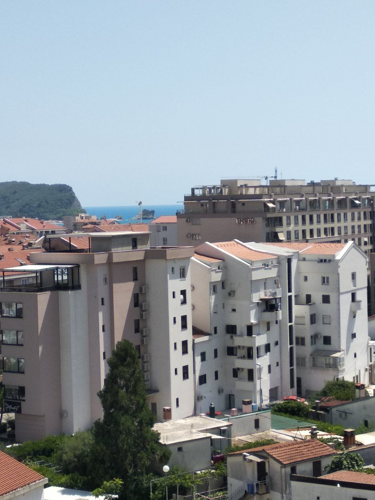 Trosoban stan 71 m² sa pogledom na more i grad u naselju Dubovica – Budva - Amfora Real Estate